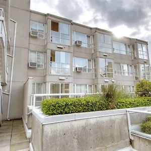 Robson 3*, Vancouver Canada